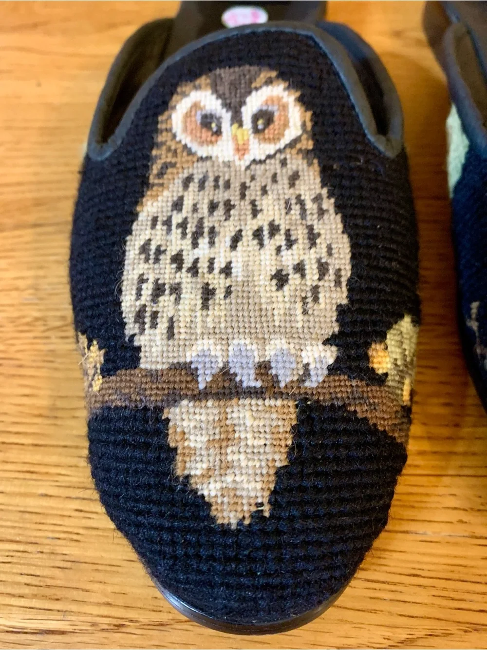 By Page Women’s Owl Needlepoint Loafer Shoes Size 9